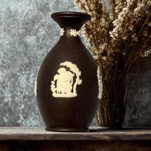 Wedgwood Black Jasperware Bud Vase White Classical Relief Made in England 1966